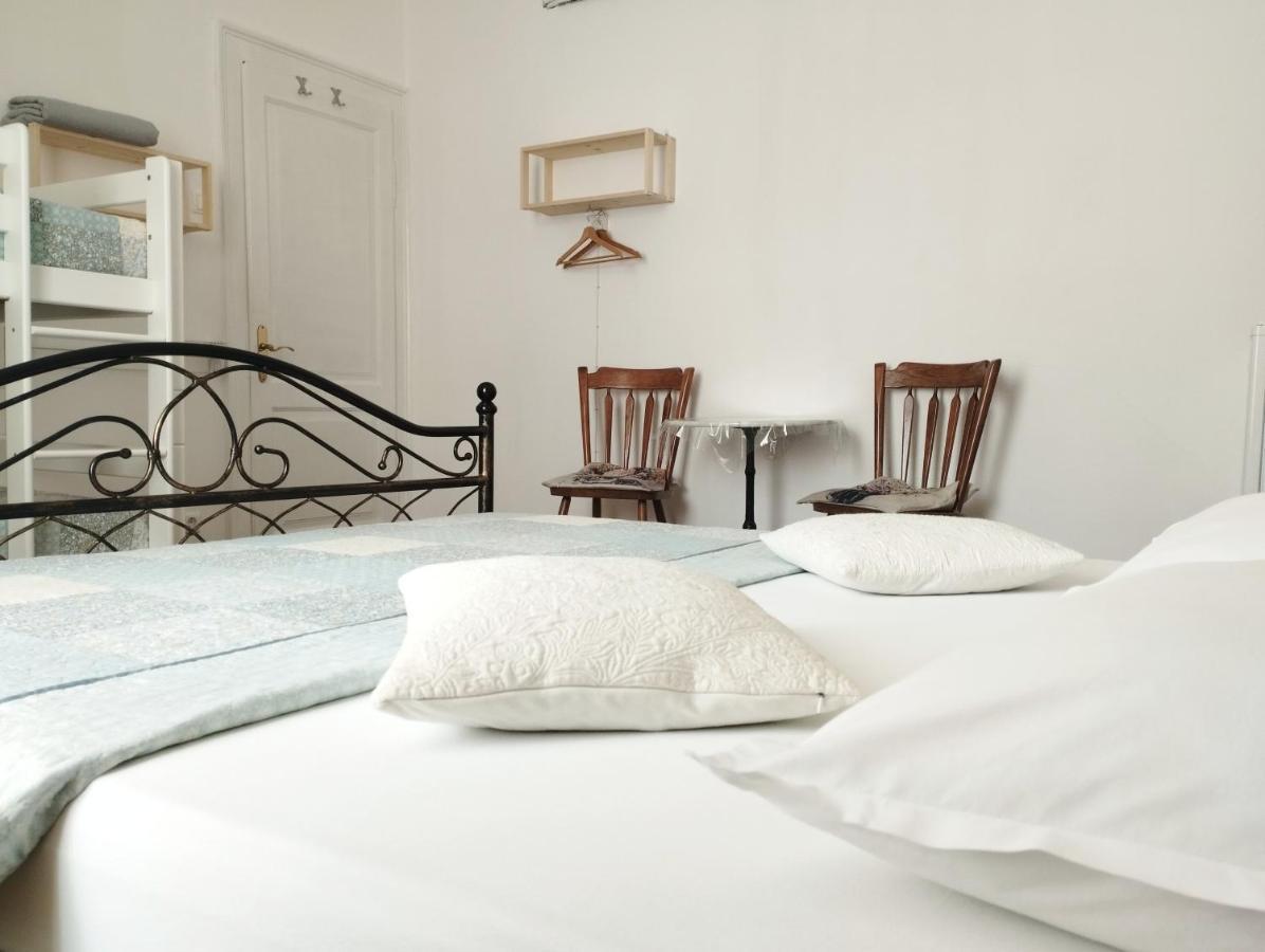 Guest House Izola Bagian luar foto