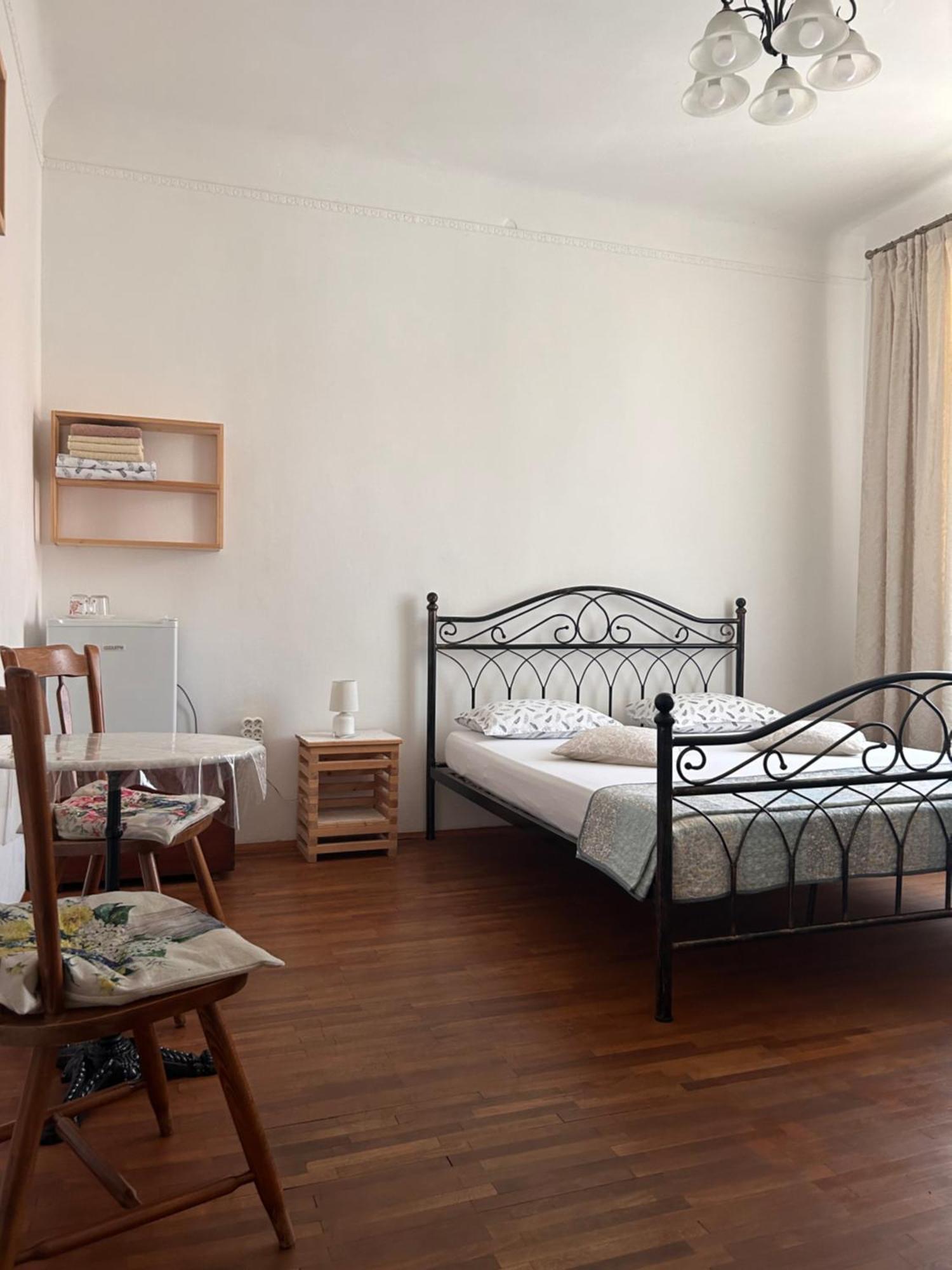 Guest House Izola Bagian luar foto